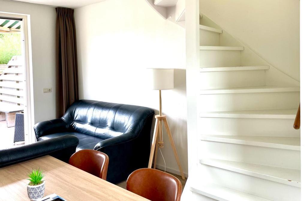 Vakantiewoningen De Schelp เรอเนสเซอ ภายนอก รูปภาพ